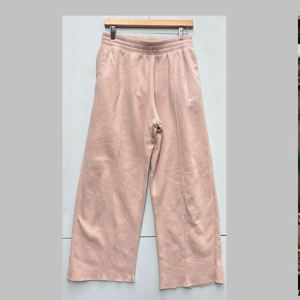 Nike Women’s High Waist Wide leg sweatpants size Small